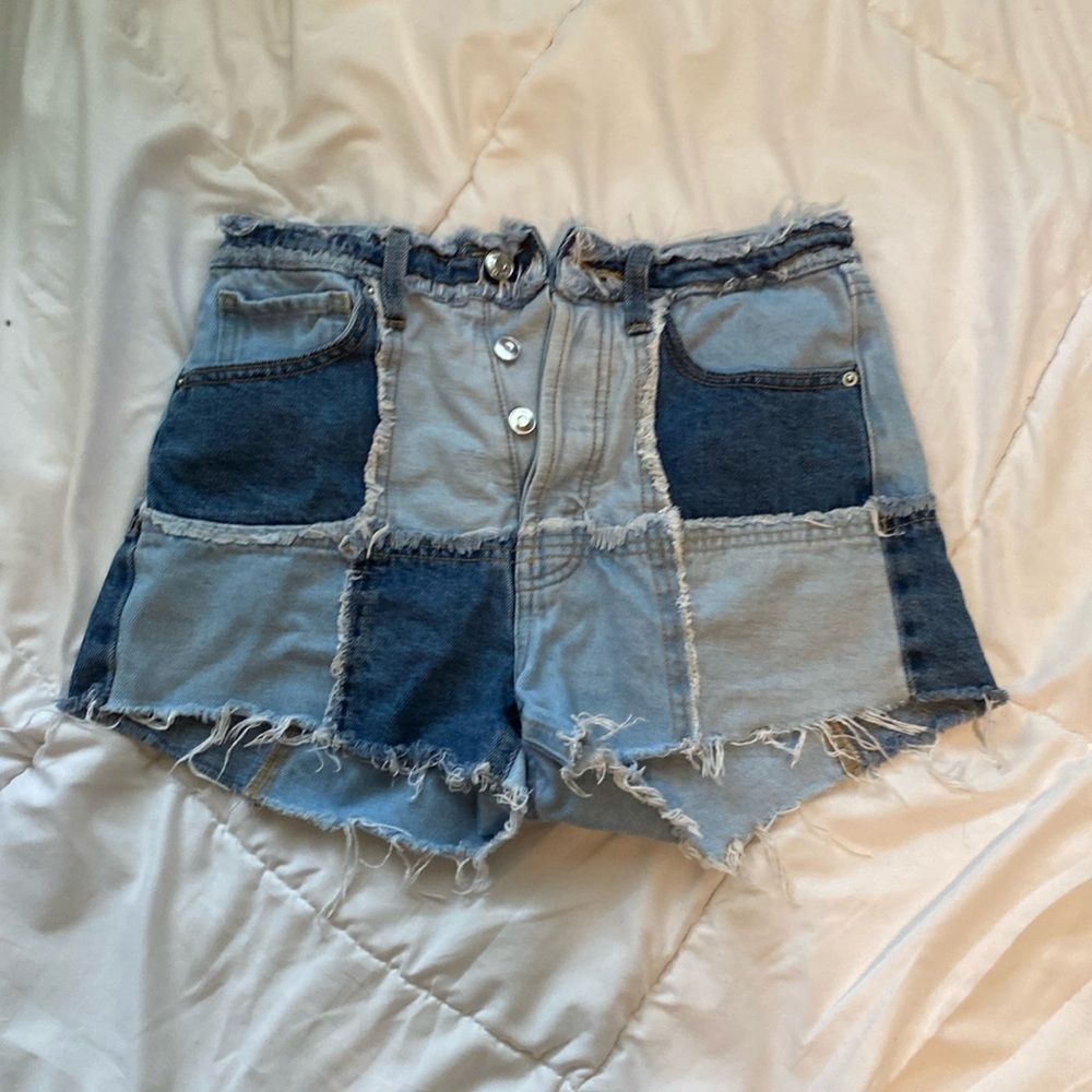 Ripped 2 toned jean shorts